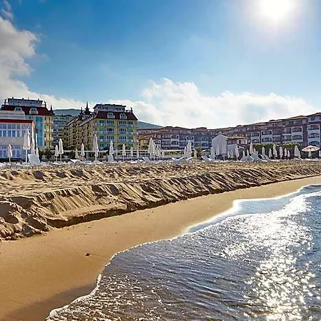 Хотел Hotel Amore Beach