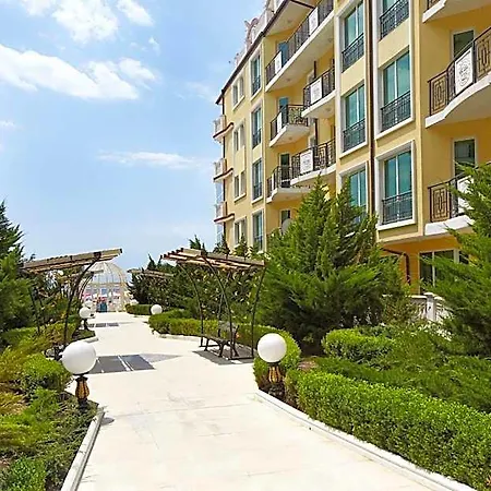 Hotel Amore Beach Хотел 4*