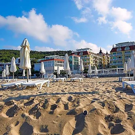 Hotel Amore Beach Хотел