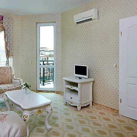Hotel Amore Beach 4*